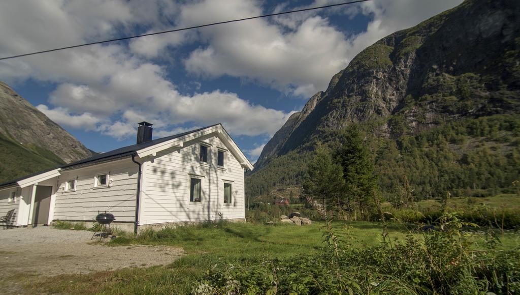 Hansali Holiday Home Fjærland Esterno foto