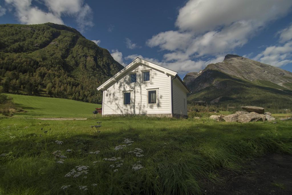 Hansali Holiday Home Fjærland Esterno foto